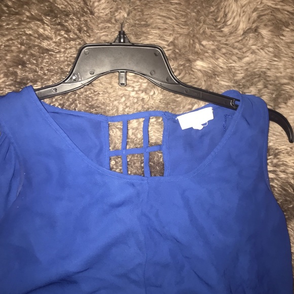 Top - Picture 4 of 5